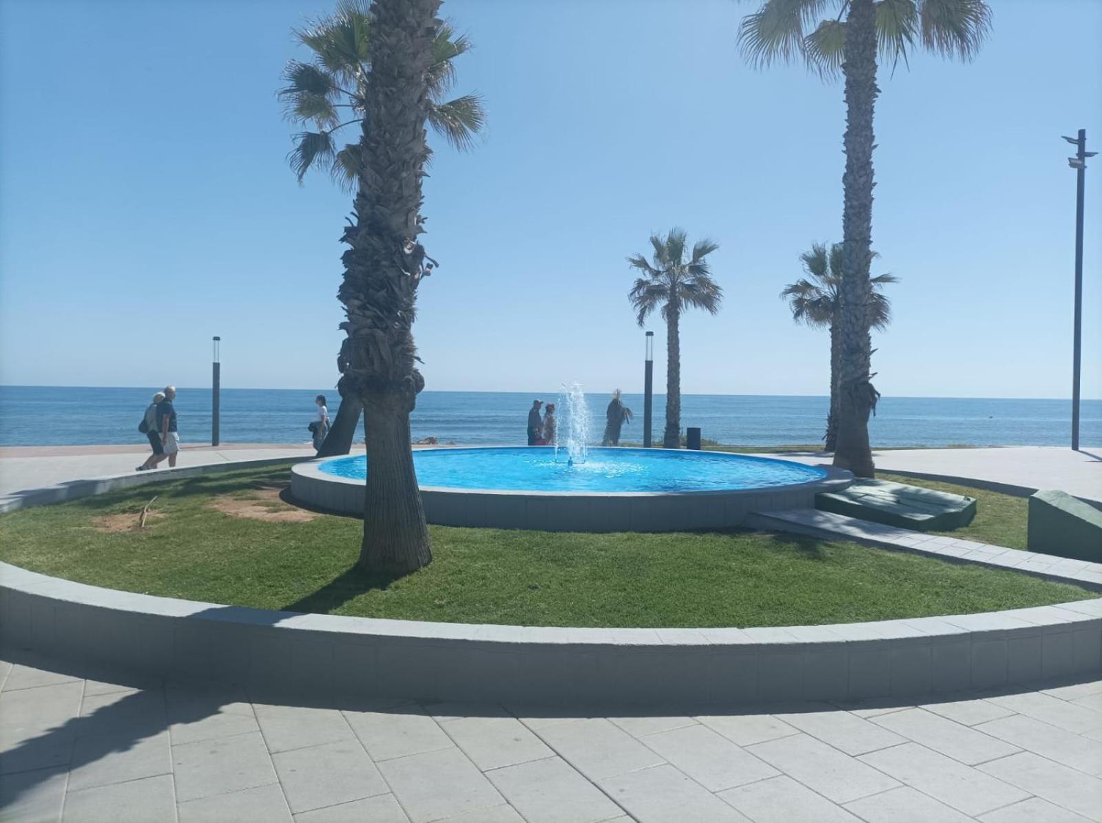 Primera Linea De Mar Торевьиа Экстерьер фото
